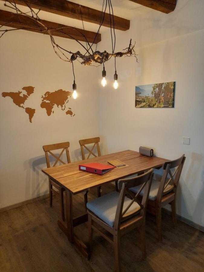 Studio Chez Un Vigneron Au Village Au 2Eme Etage Sans Ascenseur Villeneuve Ngoại thất bức ảnh