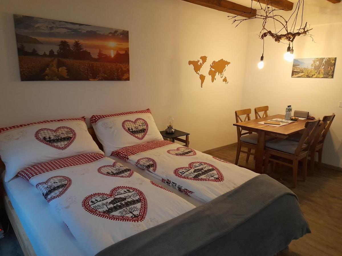 Studio Chez Un Vigneron Au Village Au 2Eme Etage Sans Ascenseur Villeneuve Ngoại thất bức ảnh